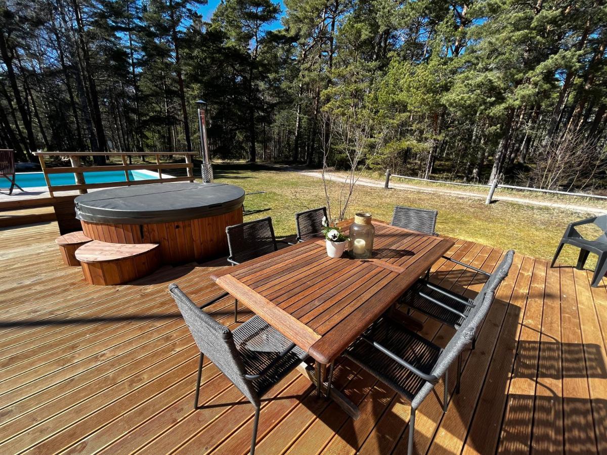 Tahkuna Puhkekeskus Hiiumaa Exteriör bild